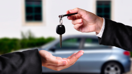 acquisto auto o leasing